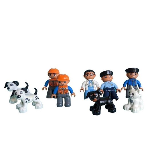 9 Piece Lego Duplo Town Figurines Replacements Bundle Lot w/ 2009 Postman - Picture 1 of 9